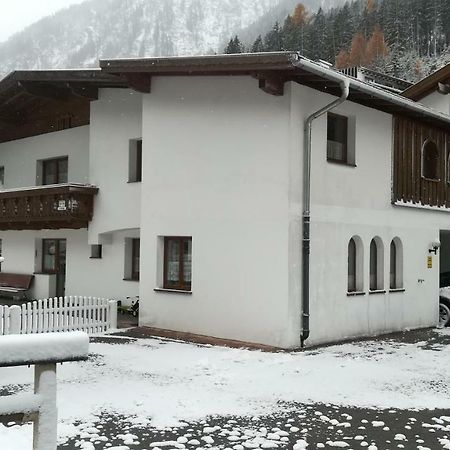 Ferienwohnung Haus Huter Kaunertal Exterior foto