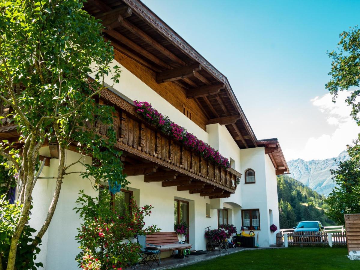 Ferienwohnung Haus Huter Kaunertal Exterior foto