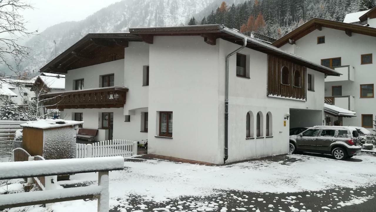 Ferienwohnung Haus Huter Kaunertal Exterior foto